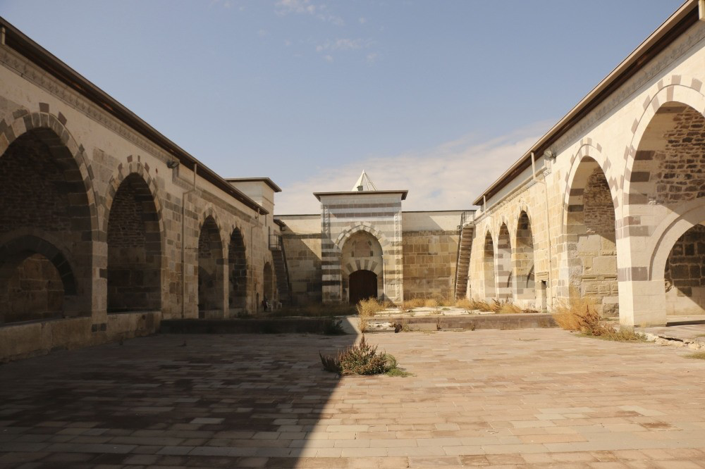 Konya Zazadin Hanı