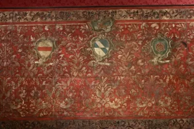 Venedik'teki Doge Sarayı'ndaki Quarantia Ceza Mahkemesinde Cuoridoro (Altın Süslemeli Deri) (seevenice)