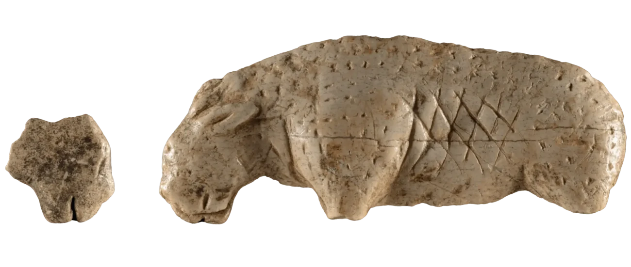 Vogelherd Fildişi Aslan Heykelciği - MÖ.4000